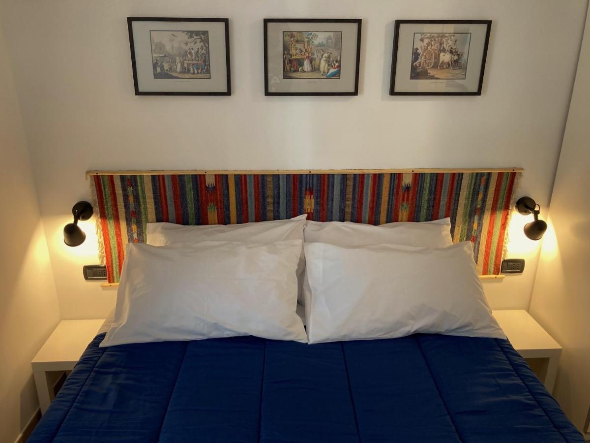 La Casa Blu Nel Cuore Storico Di Napoli Bagian luar foto