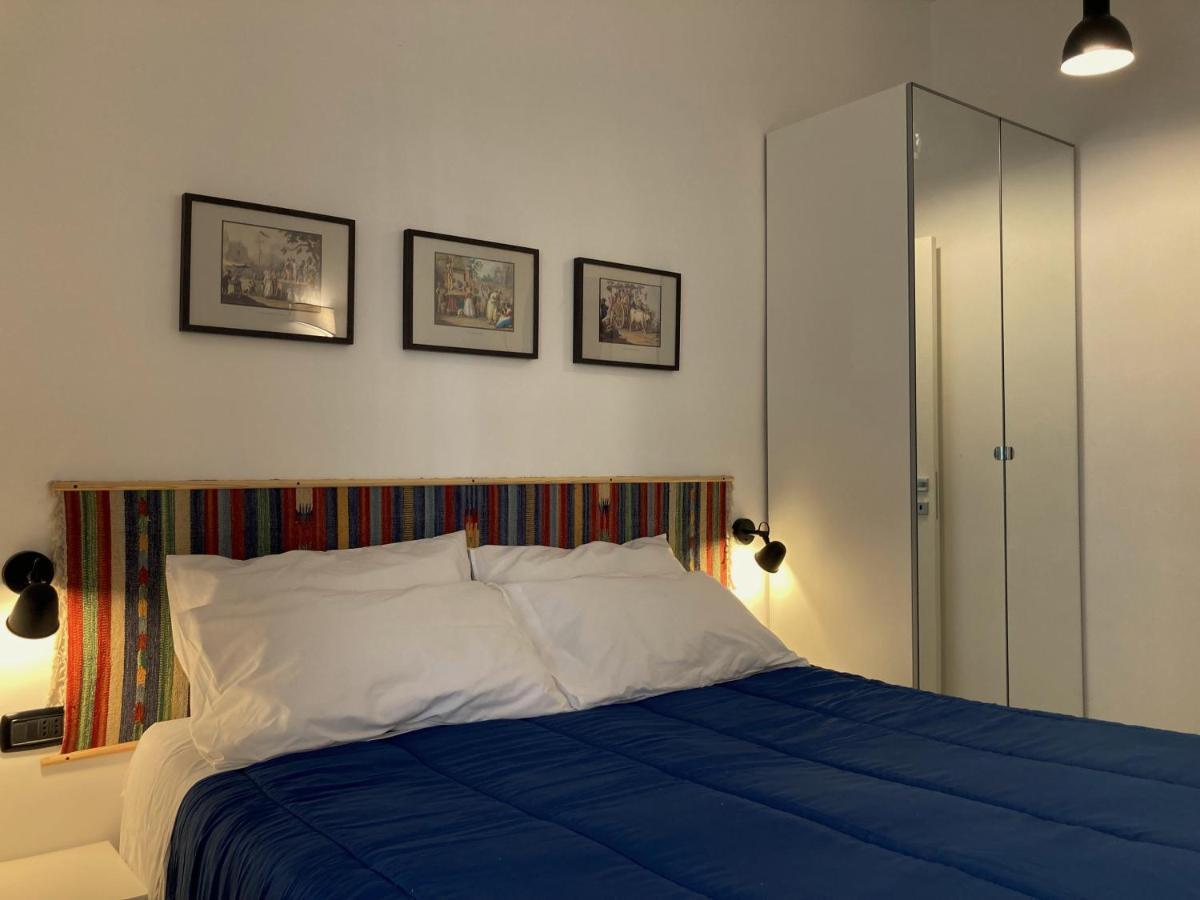 La Casa Blu Nel Cuore Storico Di Napoli Bagian luar foto