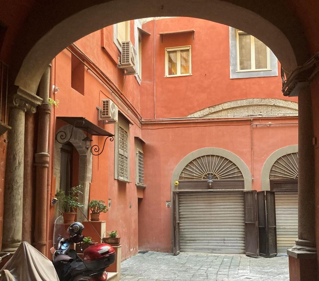 La Casa Blu Nel Cuore Storico Di Napoli Bagian luar foto