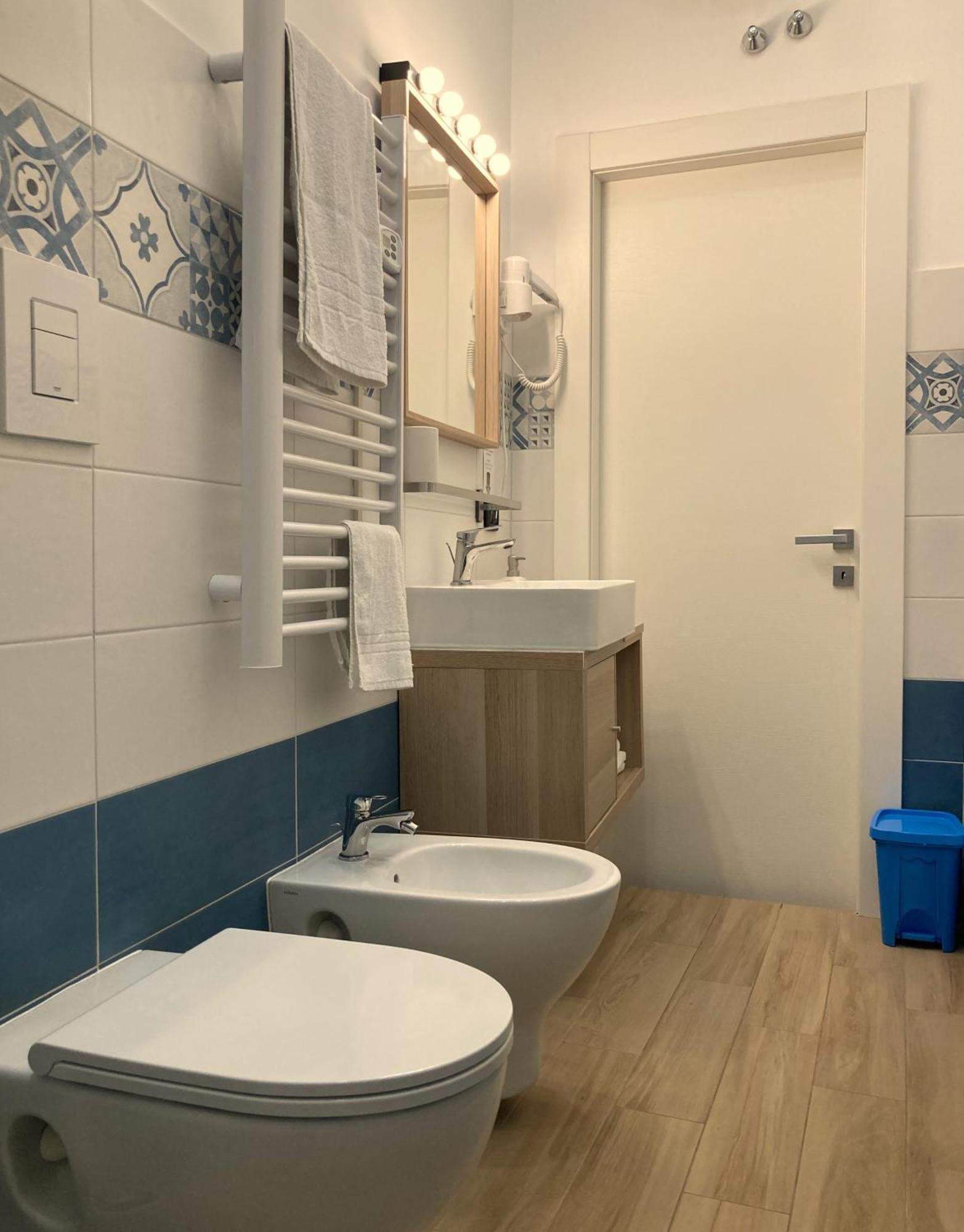 La Casa Blu Nel Cuore Storico Di Napoli Bagian luar foto
